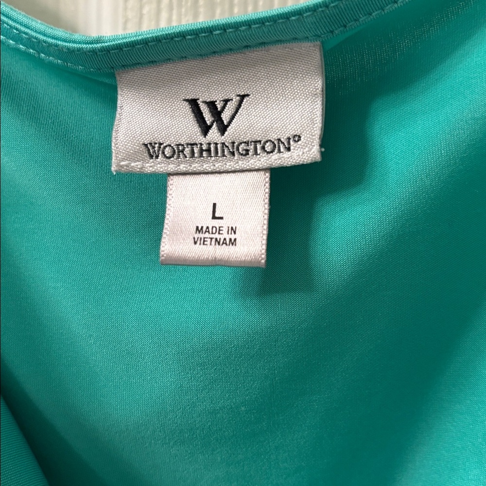Beautiful draping sleeveless top for spring or St Patrick’s Day Size LG - Picture 2 of 7
